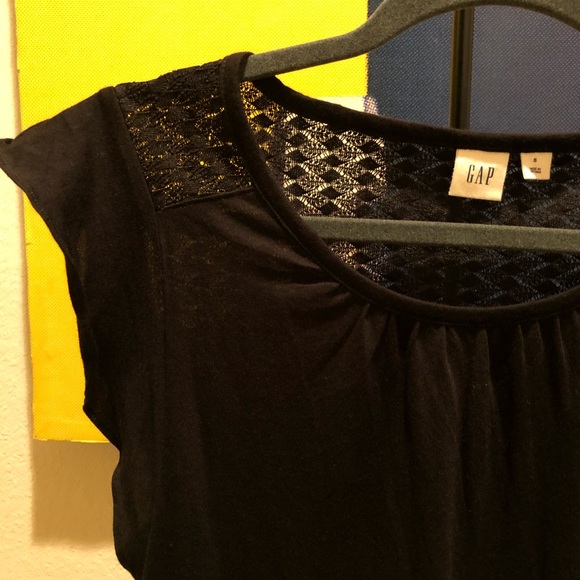 GAP- LACE AND COTTON TEE - Picture 3 of 8